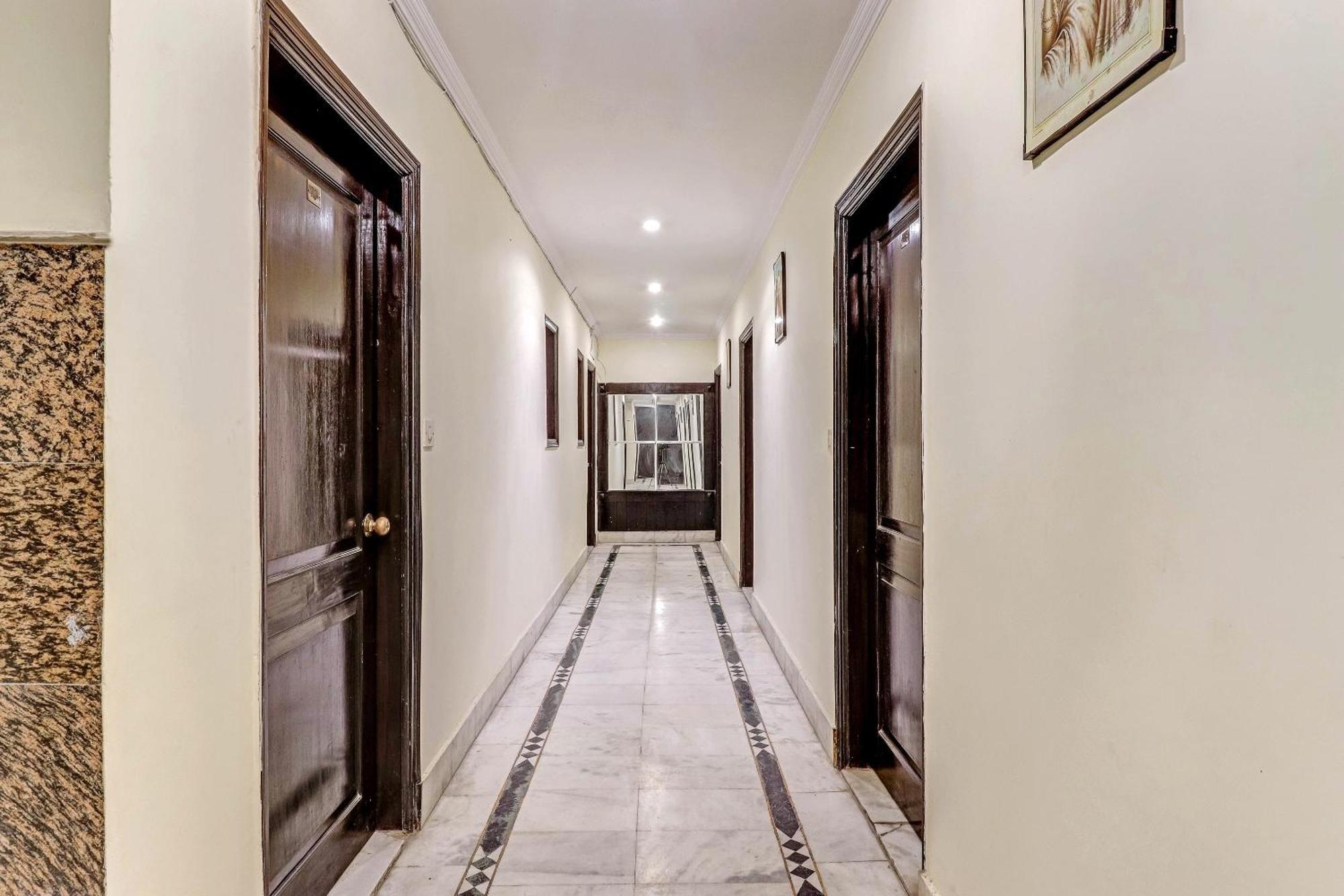 Hotel O Grand Central Delhi  Bagian luar foto