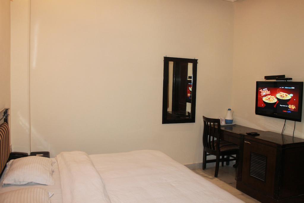 Hotel O Grand Central Delhi  Bagian luar foto