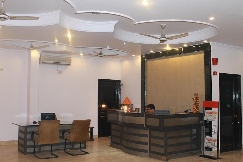 Hotel O Grand Central Delhi  Bagian luar foto