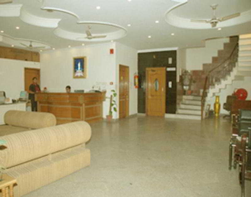 Hotel O Grand Central Delhi  Bagian luar foto